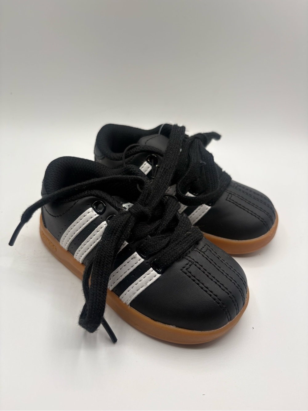 Adidas Kids Black & White Lace-Up Sneakers with Gum Sole 6.5